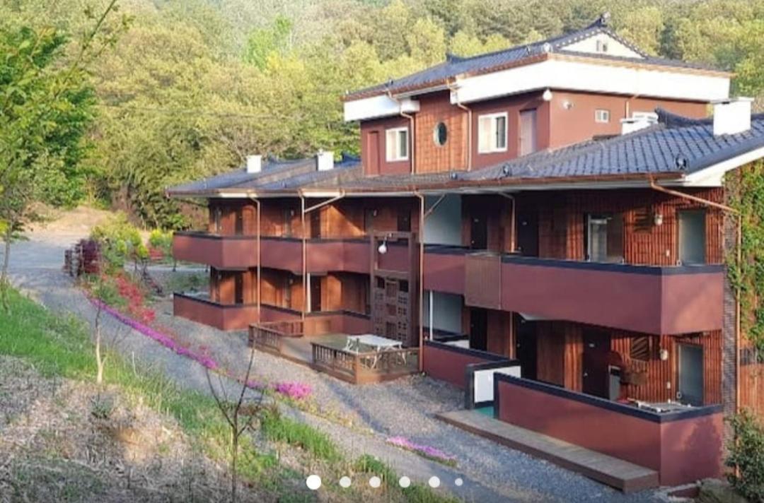 Hotel Moon-Hyo House 1 à Boryeong Extérieur photo